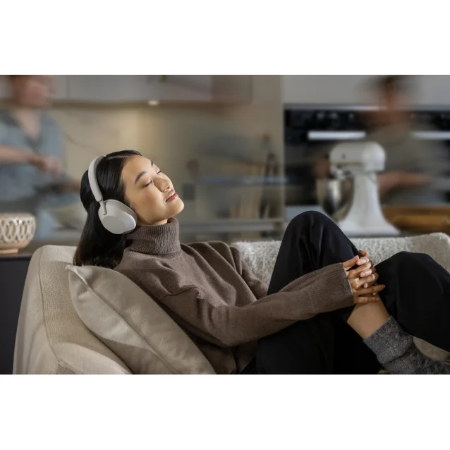 Cuffia con microfono Sony WH-1000XM5 Cuffie Wireless Noise Cancelling - Batteria fino a 30 ore Around-ear Con Alexa e Google Assistant integrato per telefonate Argento [WH1000XM5S.CE7]