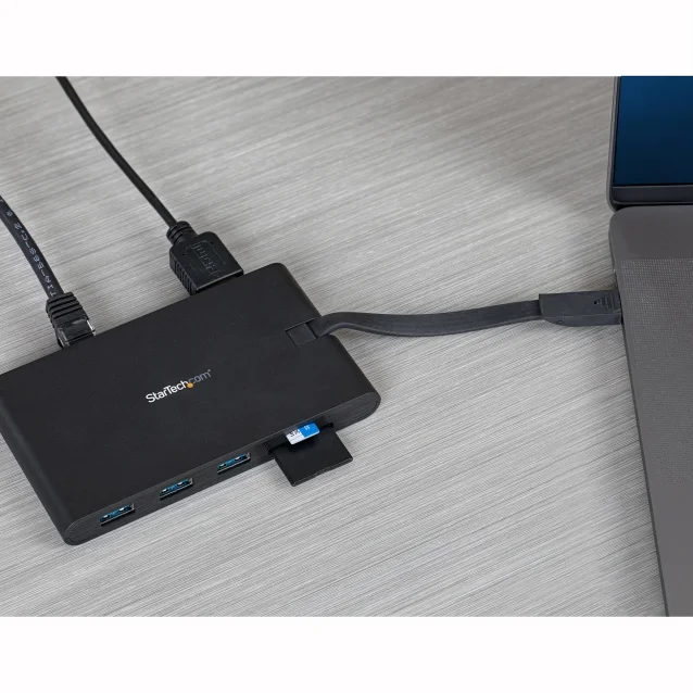 StarTech.com Adattatore Multi-porta USB-C con HDMI e VGA per portatili - 3x USB 3.0 Lettore Schede SD PD Cavo integrato [DKT30CHVSCPD]