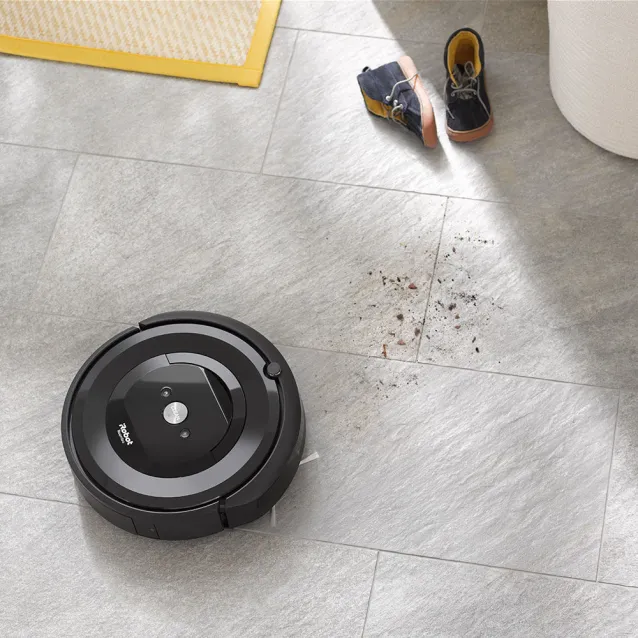 iRobot Roomba e5 aspirapolvere robot 0,6 L Antracite