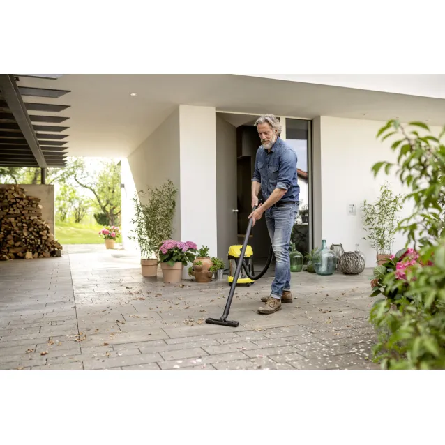 Aspirapolvere a traino Karcher VC 2 in Offerta