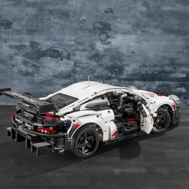 LEGO Technic Porsche 911 RSR [42096]